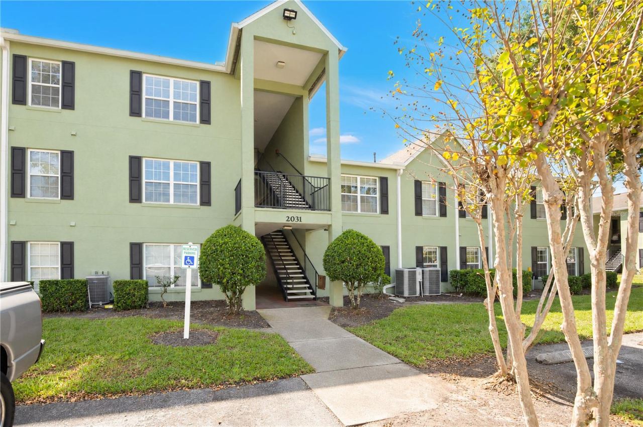 Photo 3 of 2031 Dixie Belle Dr #2031m, Orlando, FL 32812