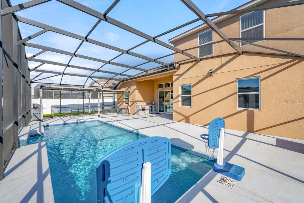 Photo 5 of 9560 Launch Point Rd, Orlando, FL 32832