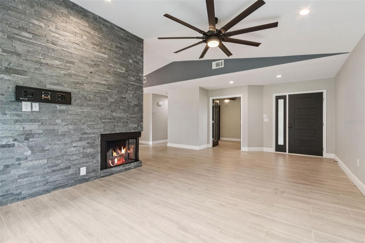 Photo 4 of 1876 Silver Fern Rd #1876, Port Orange, FL 32128