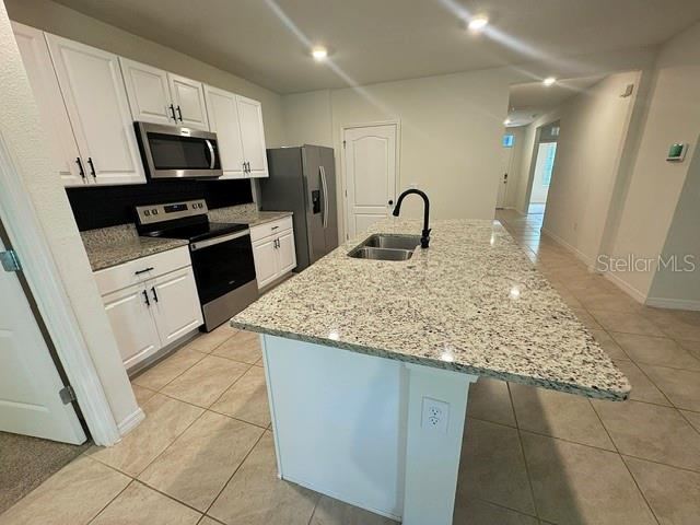 Photo 3 of 505 Lady Irelyn Ct, Deland, FL 32724