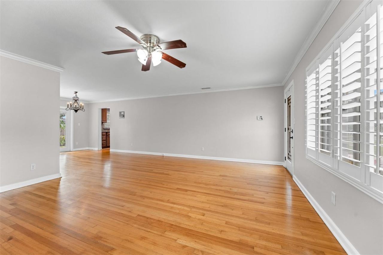 Photo 5 of 1316 Newcastle Dr, Orlando, FL 32806