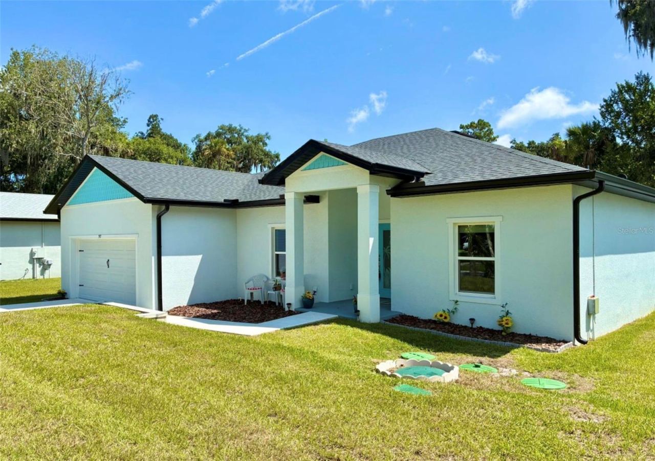 Photo 2 of 397 Palm Dr, New Smyrna Beach, FL 32168