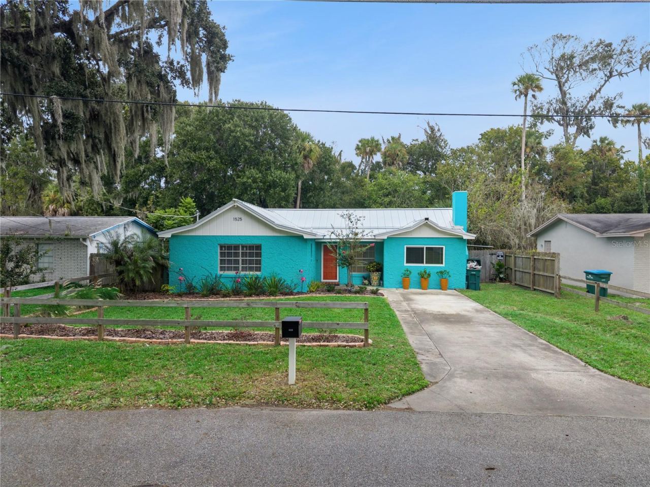 Photo 2 of 1525 Mobile Ave, Holly Hill, FL 32117