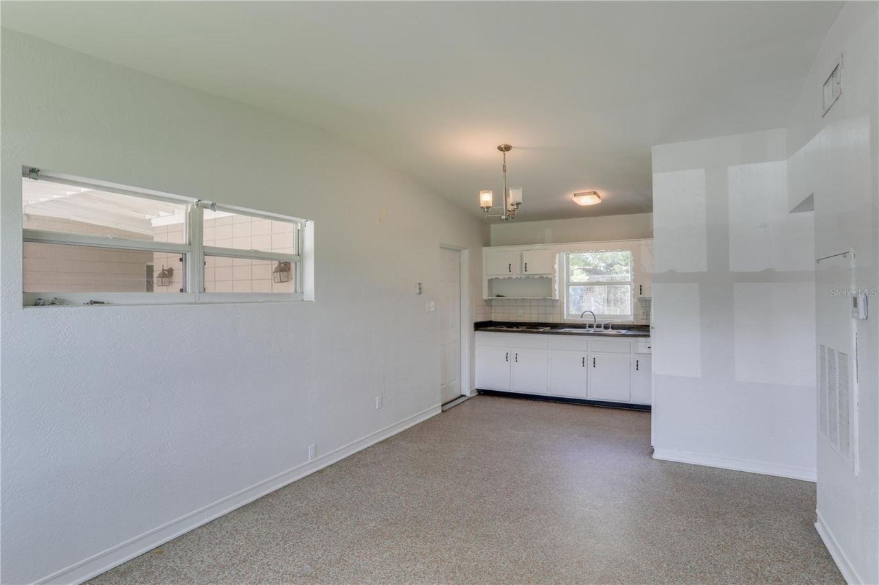 Photo 5 of 6410 Calypso Dr, Orlando, FL 32809