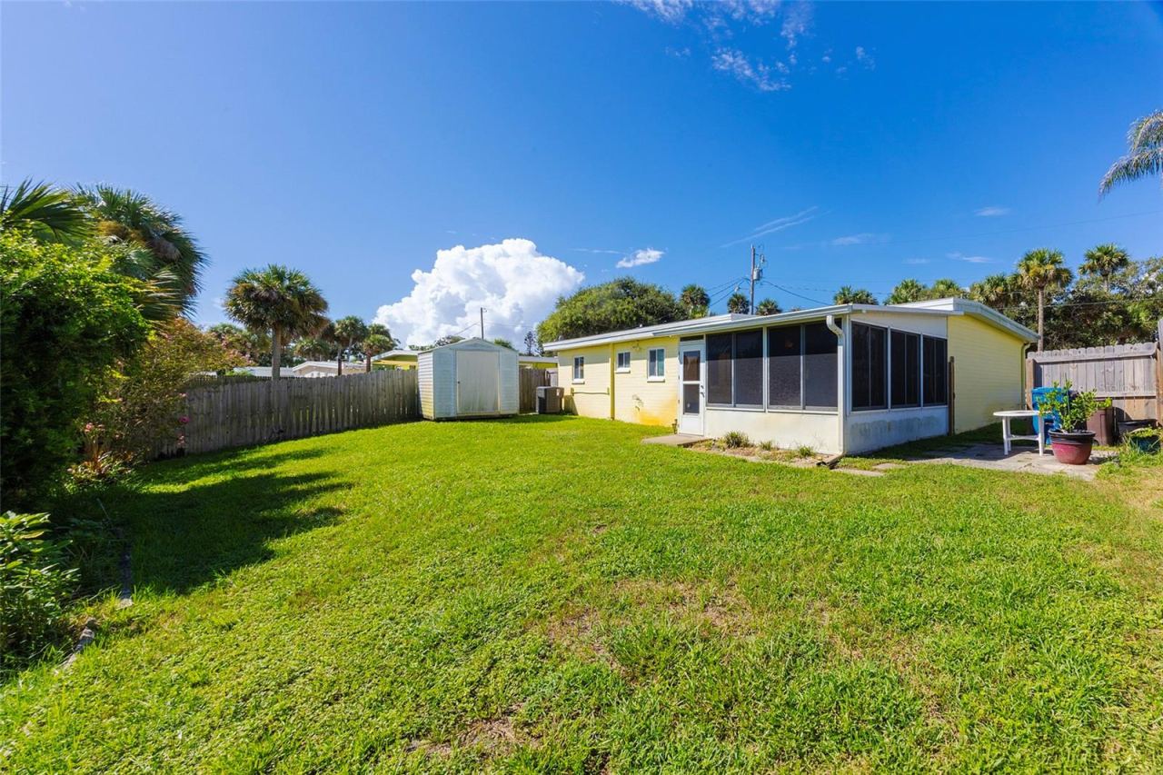 Photo 5 of 3105 La Paloma Ave, Daytona Beach, FL 32118