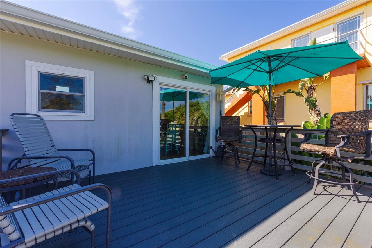 Photo 5 of 109 Park Ave, Daytona Beach, FL 32118