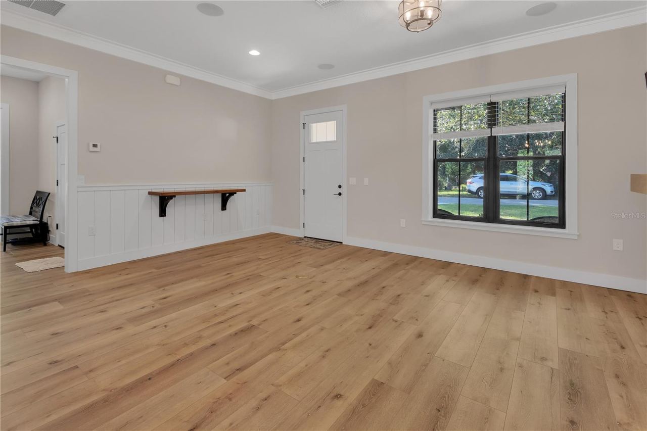 Photo 4 of 743 W Florence Ave, Deland, FL 32720
