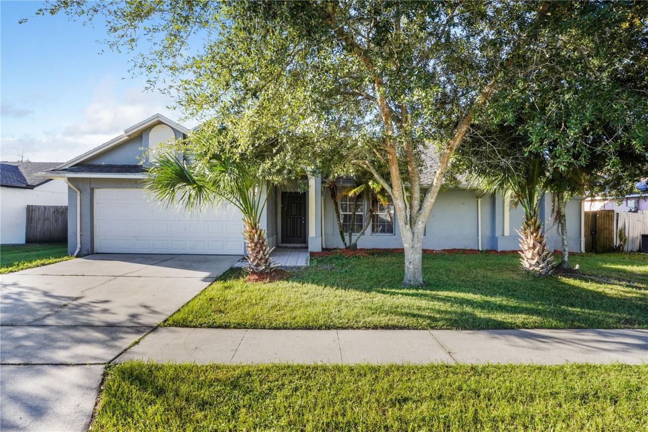 Photo 2 of 14912 Day Lily Ct, Orlando, FL 32824