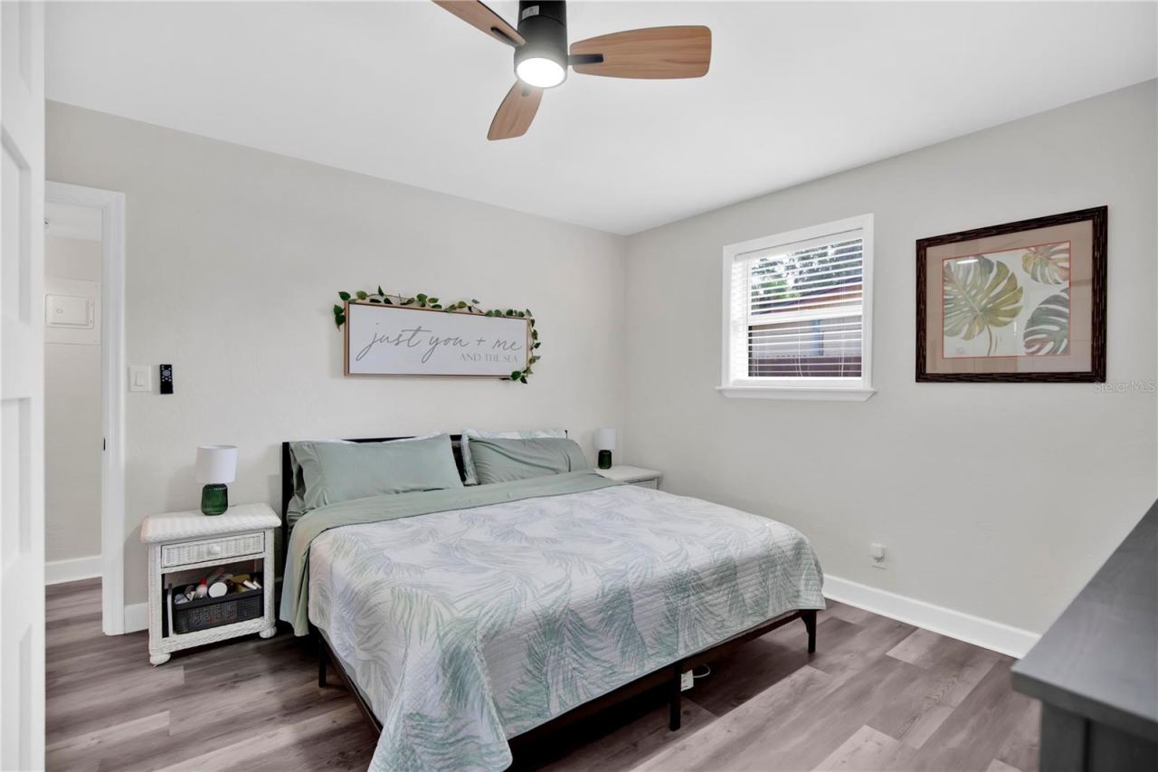 Photo 5 of 735 Magnolia Ave, Holly Hill, FL 32117
