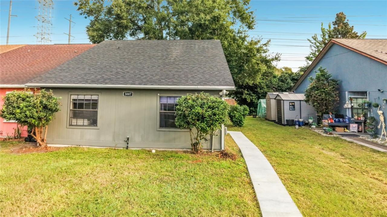 Photo 3 of 3007 Jon Jon Ct, Orlando, FL 32822