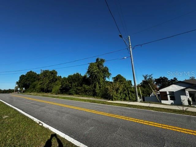 Photo 5 of 1390 N Old Mill Dr, Deltona, FL 32725