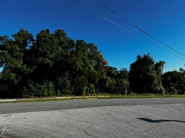 Photo 5 of 1402 Ne Old Mill Dr, Deltona, FL 32725