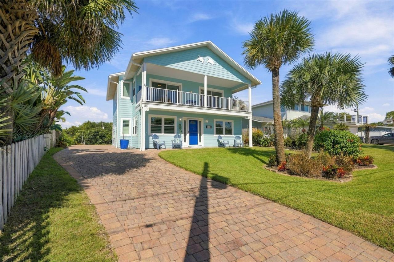 Photo 2 of 110 Surf St, New Smyrna Beach, FL 32169