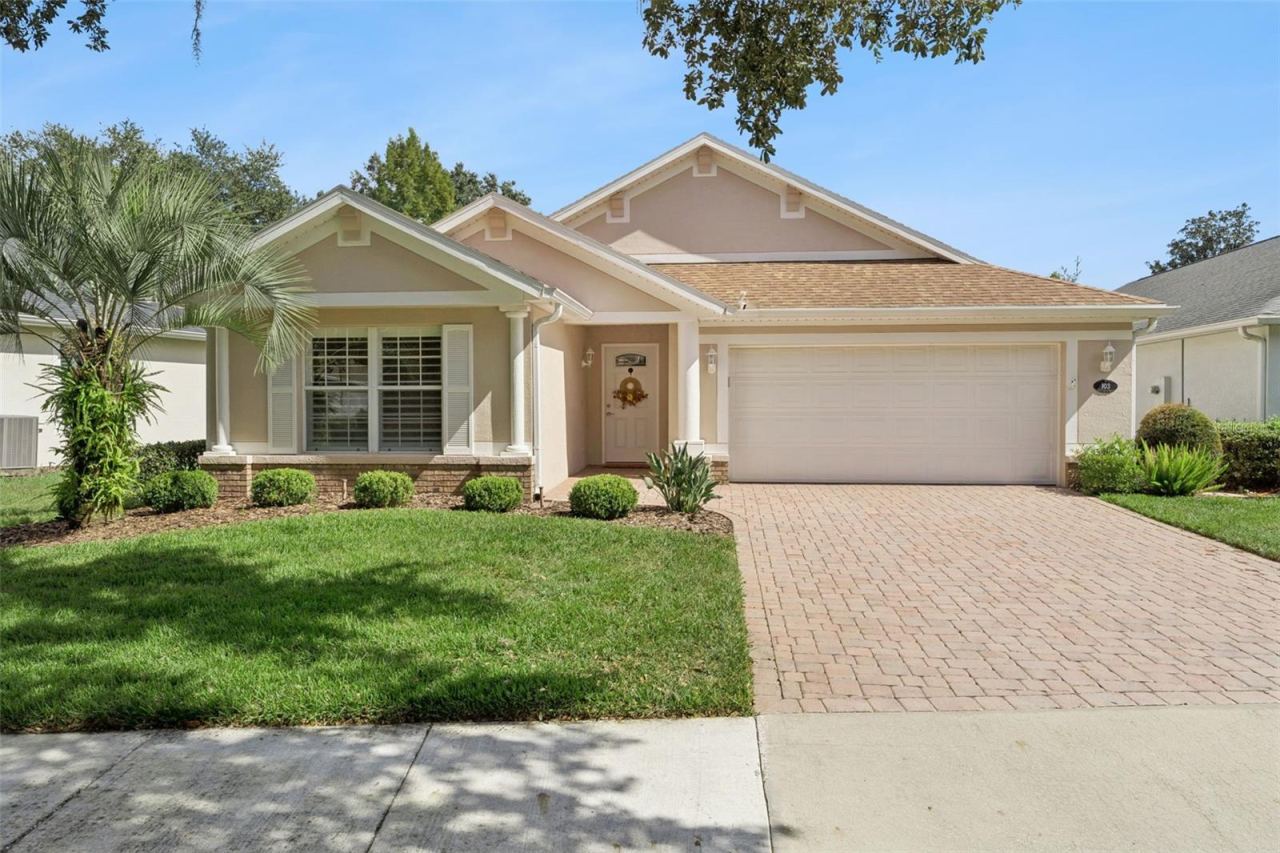 103 Apremont Court, Deland