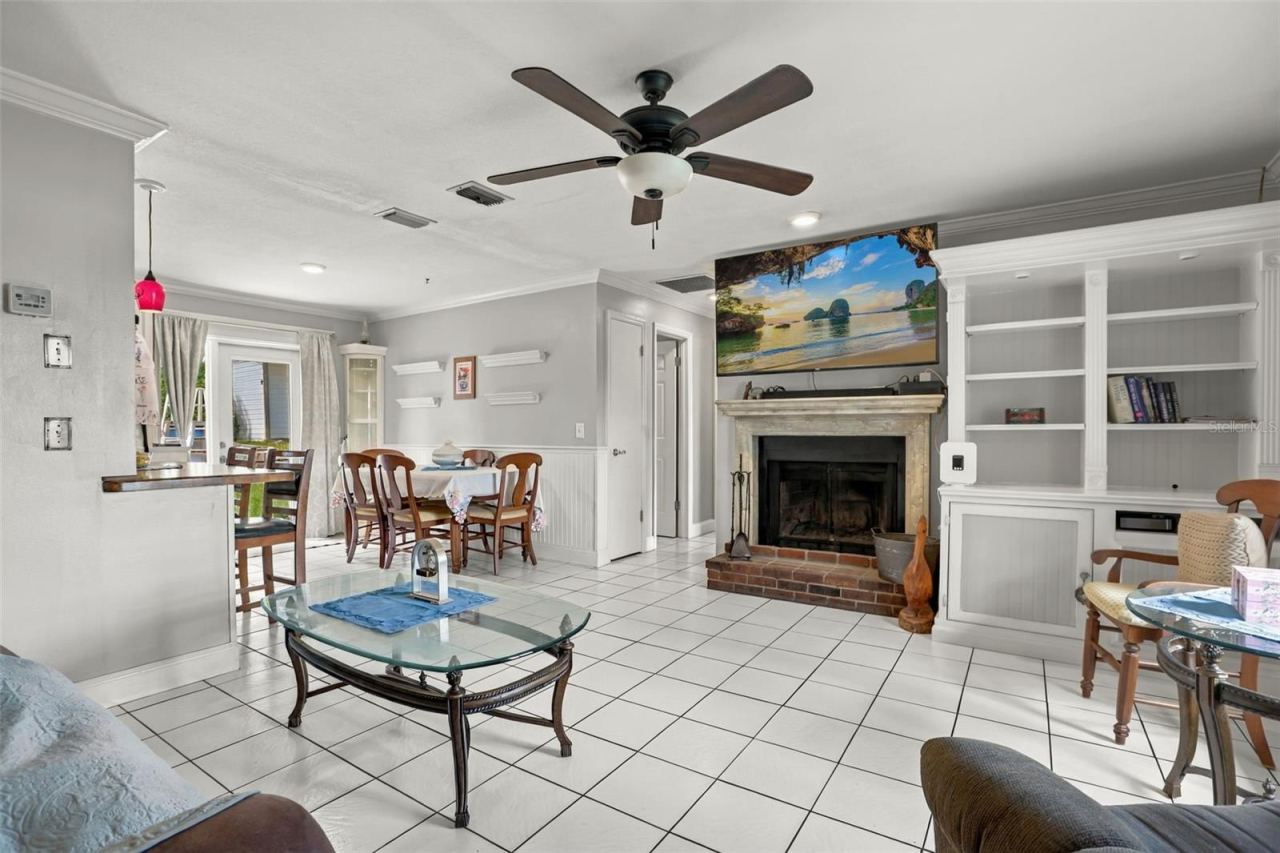 Photo 4 of 2112 Plymouth Sorrento Rd, Apopka, FL 32712
