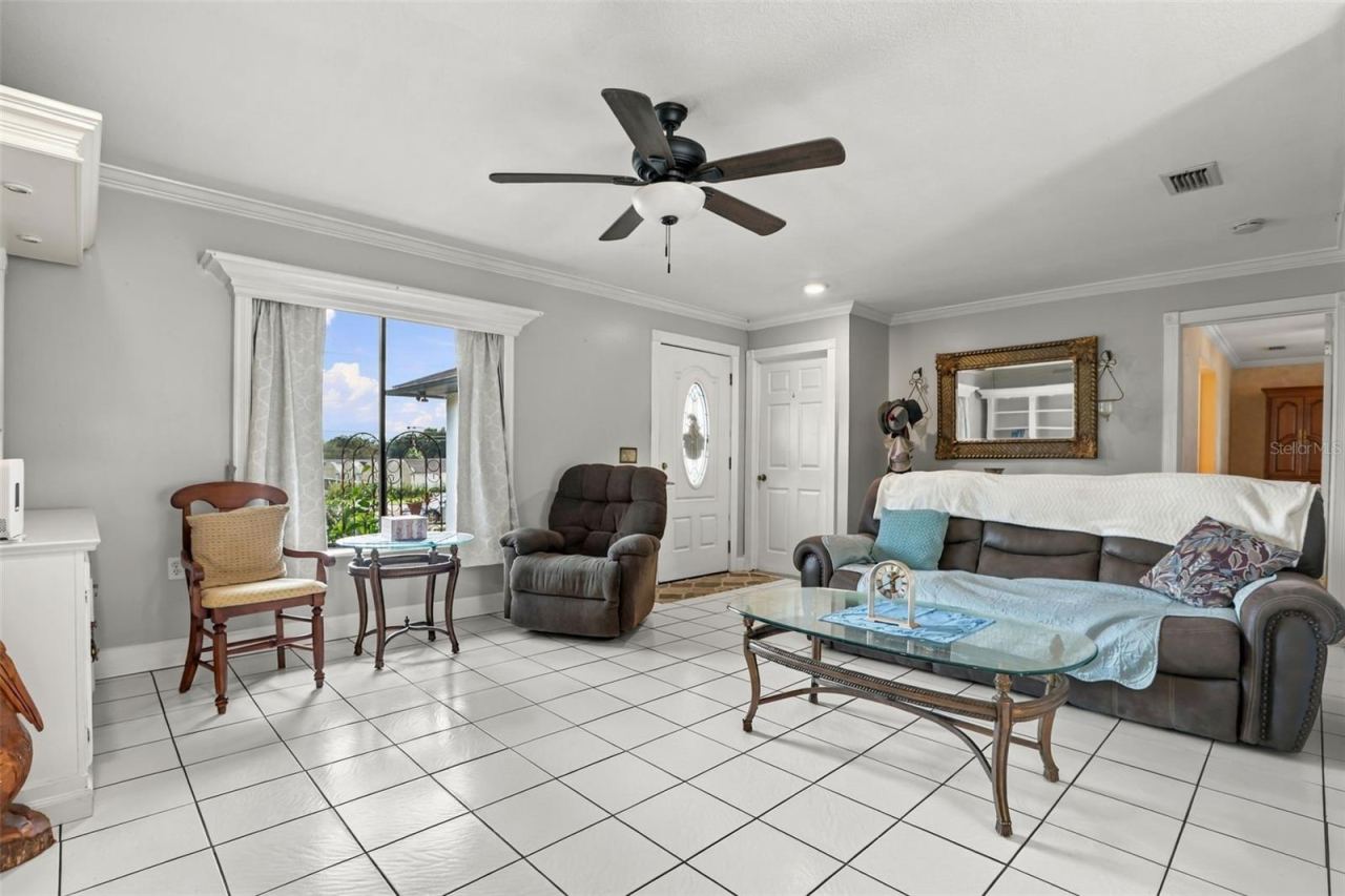 Photo 5 of 2112 Plymouth Sorrento Rd, Apopka, FL 32712