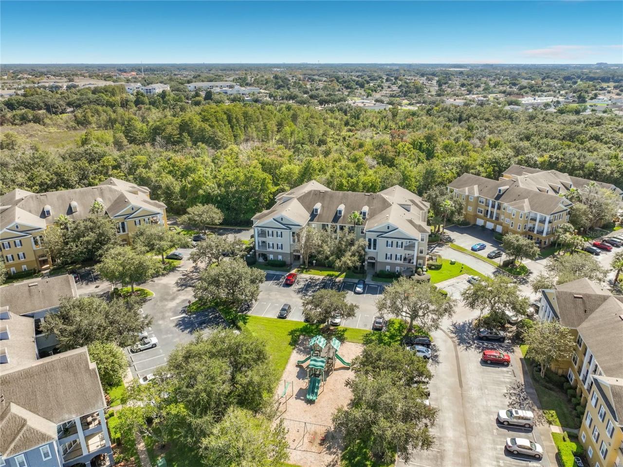 Photo 2 of 3605 Conroy Rd #513, Orlando, FL 32839