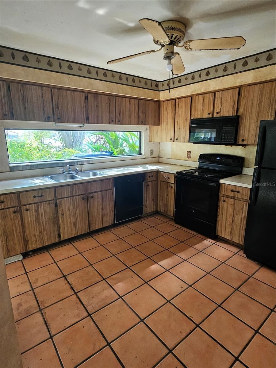 Photo 3 of 688 Golden Sunshine Cir, Orlando, FL 32807