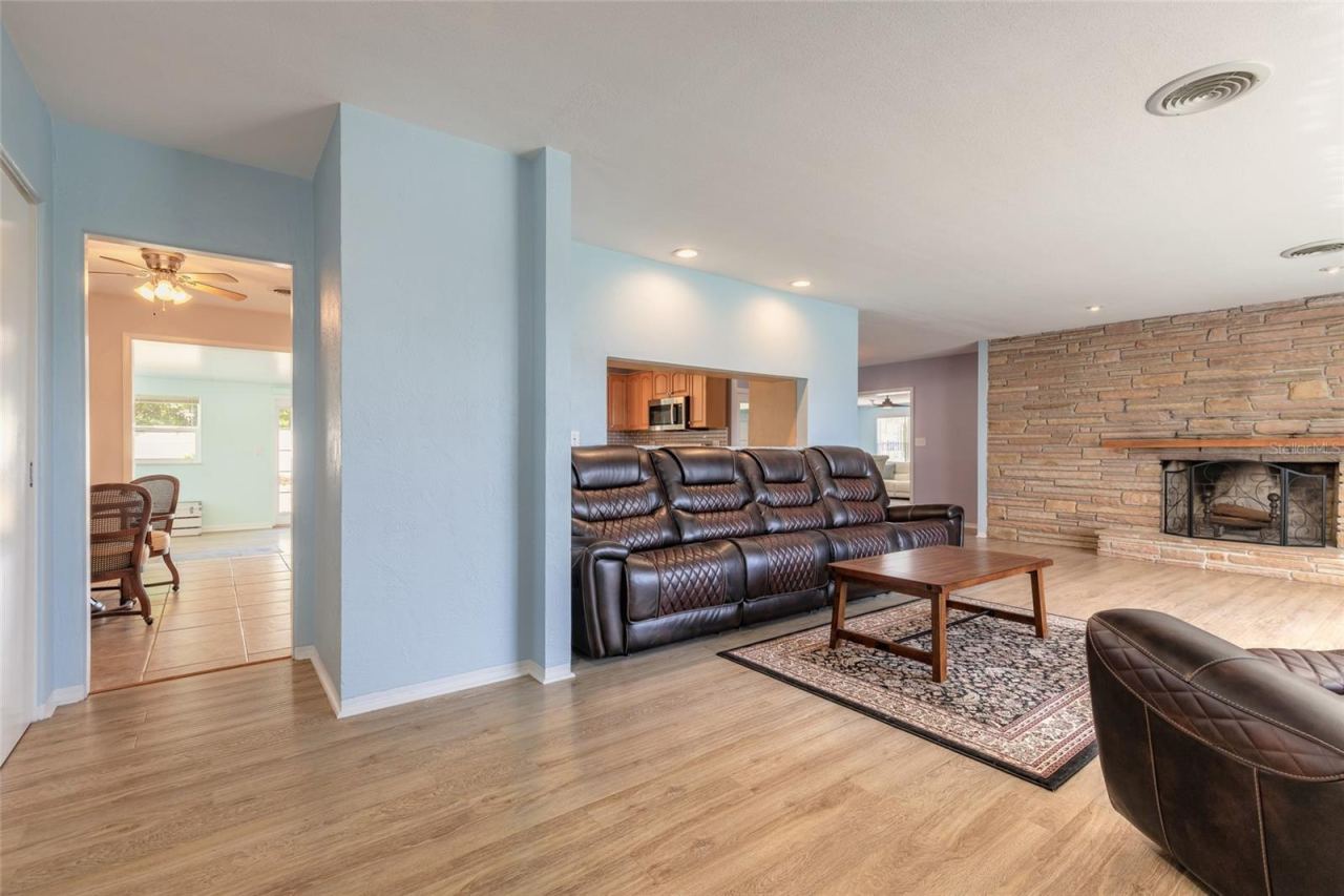 Photo 5 of 1903 John Anderson Dr, Ormond Beach, FL 32176
