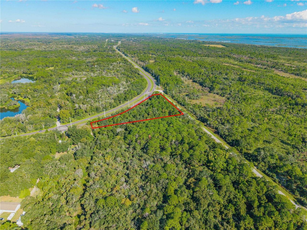 Photo 4 of 715 S Us Highway 1, Oak Hill, FL 32759