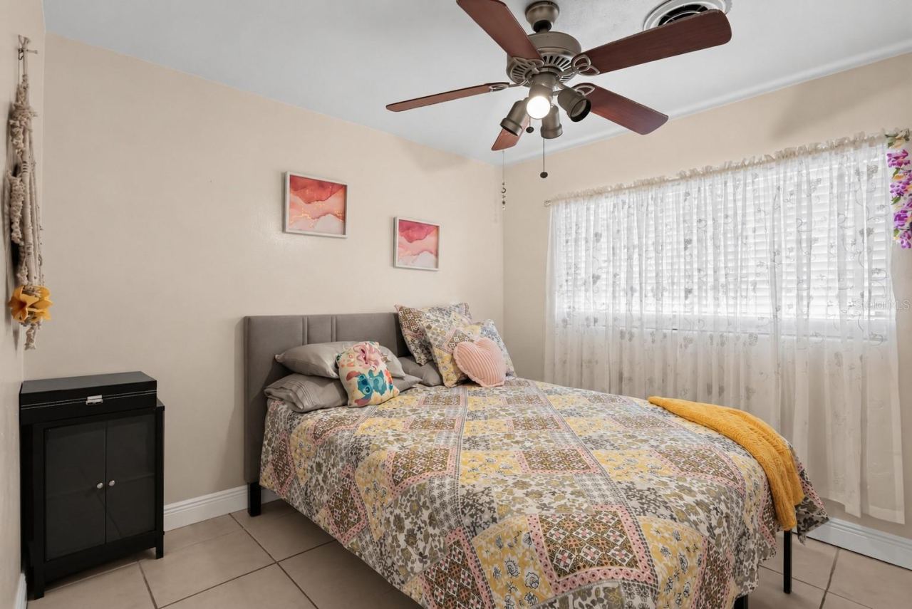 Photo 4 of 603 Carnation Dr, Winter Park, FL 32792