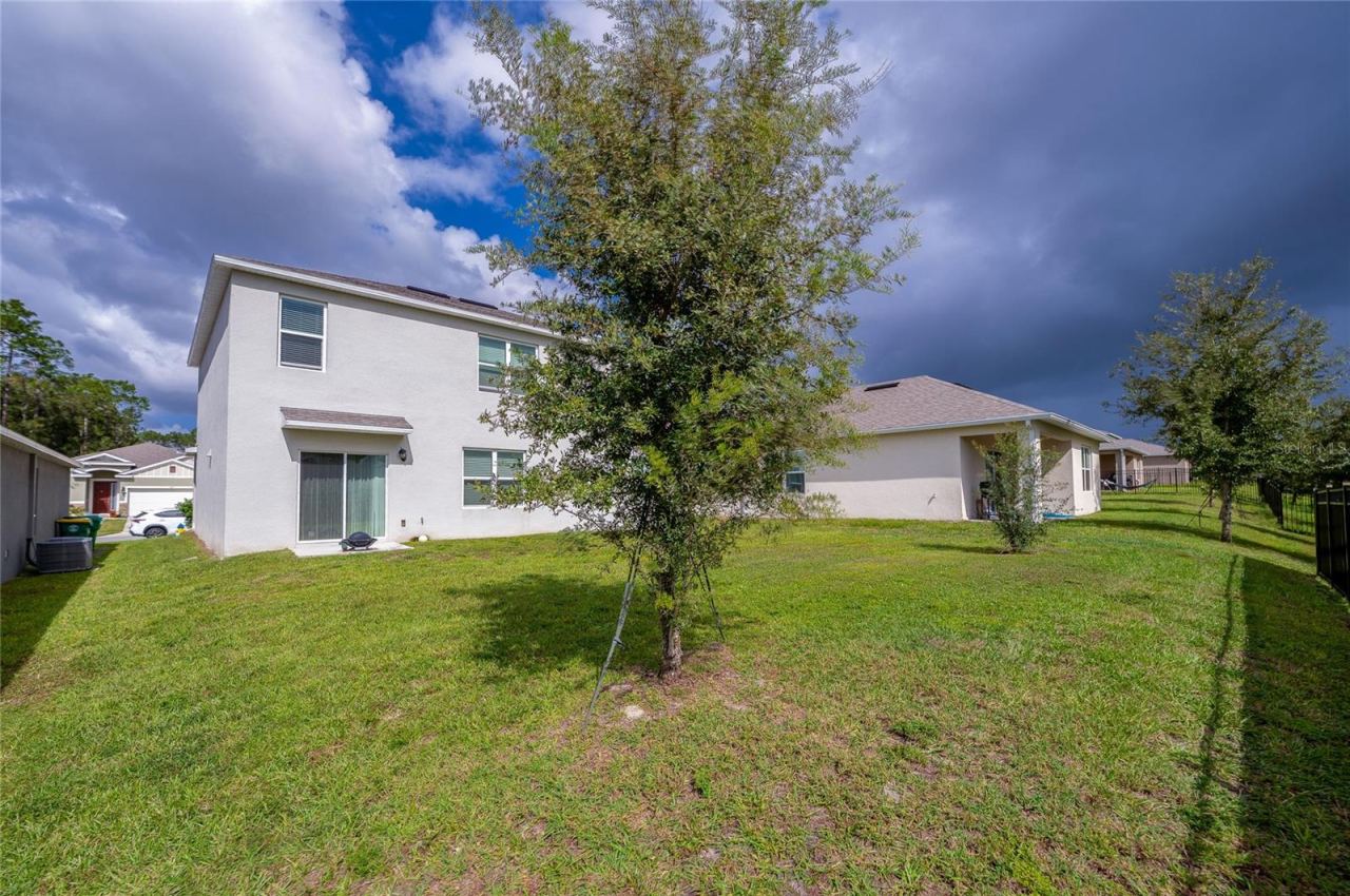 Photo 4 of 515 Baroness Way, Deland, FL 32724
