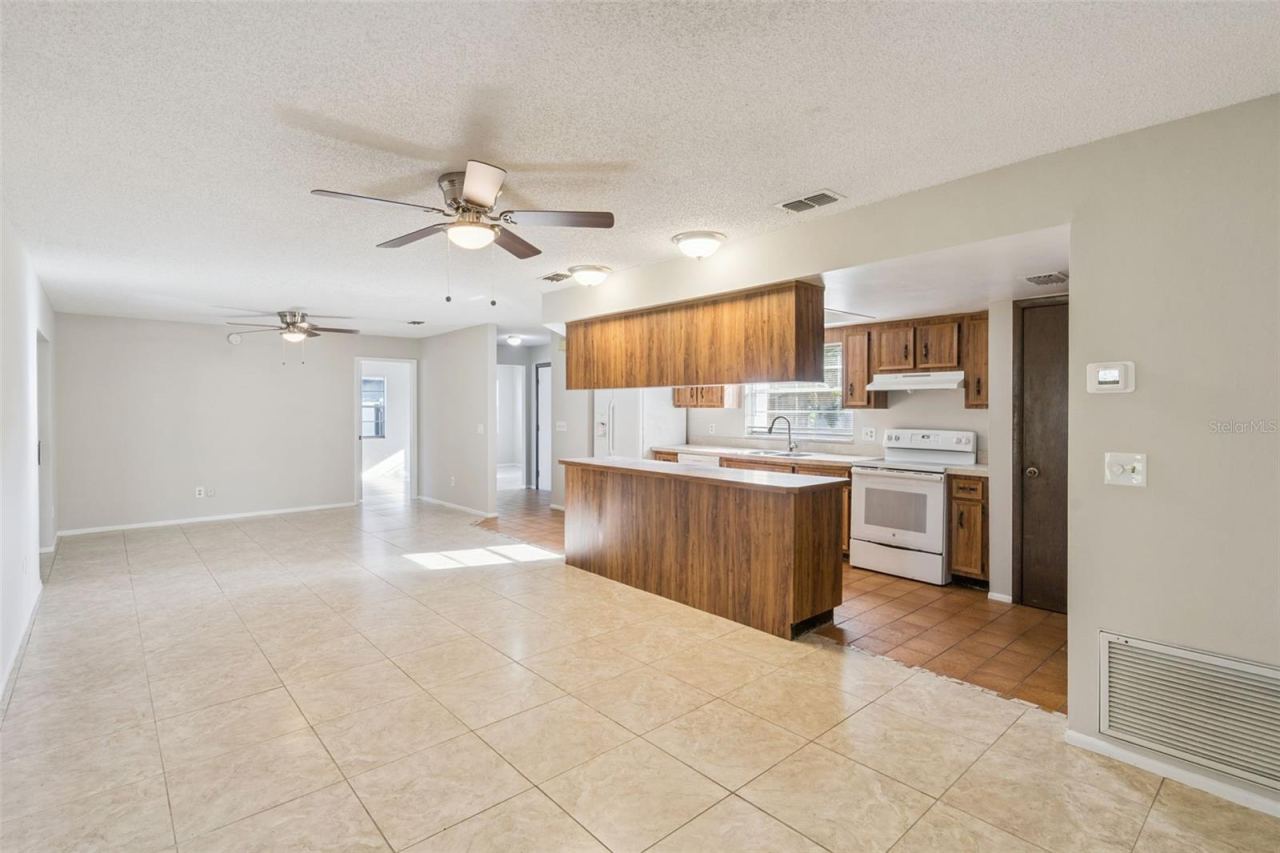 Photo 4 of 1830 Gladiolas Dr, Winter Park, FL 32792