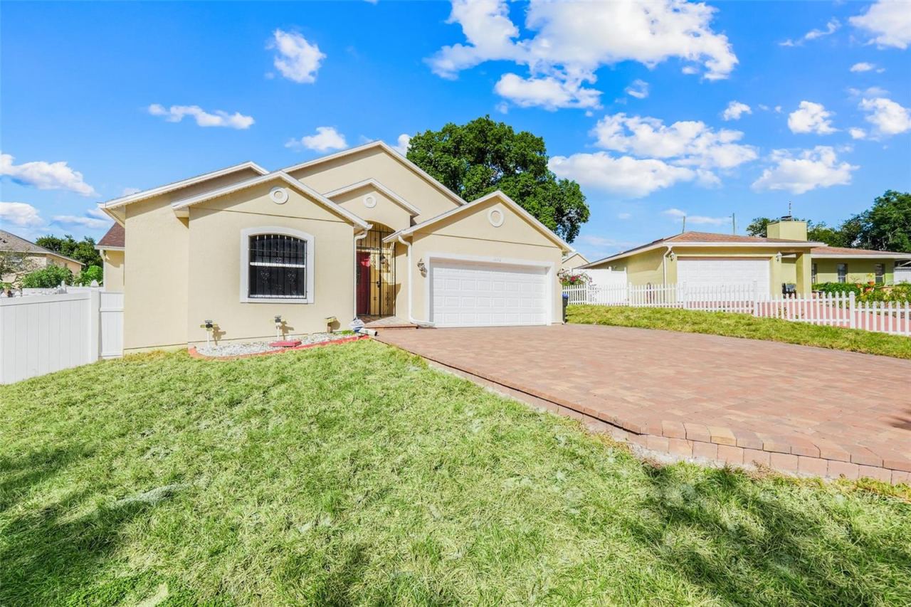 Photo 3 of 1650 Lamplighter Way, Orlando, FL 32818