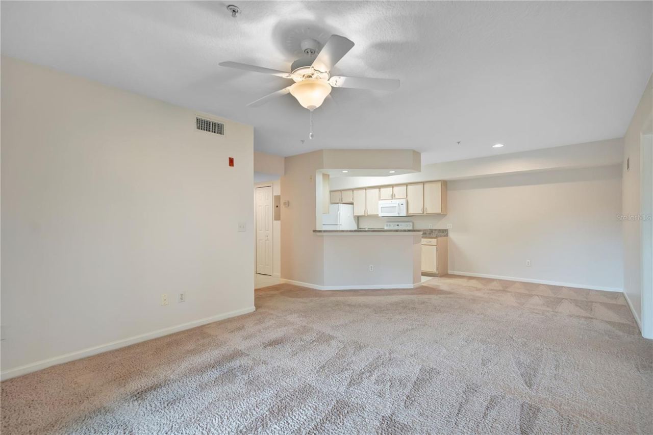 Photo 5 of 737 Crest Pines Dr #623, Orlando, FL 32828