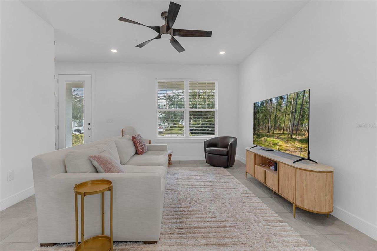 Photo 2 of 14538 Orchid Island Dr, Orlando, FL 32827