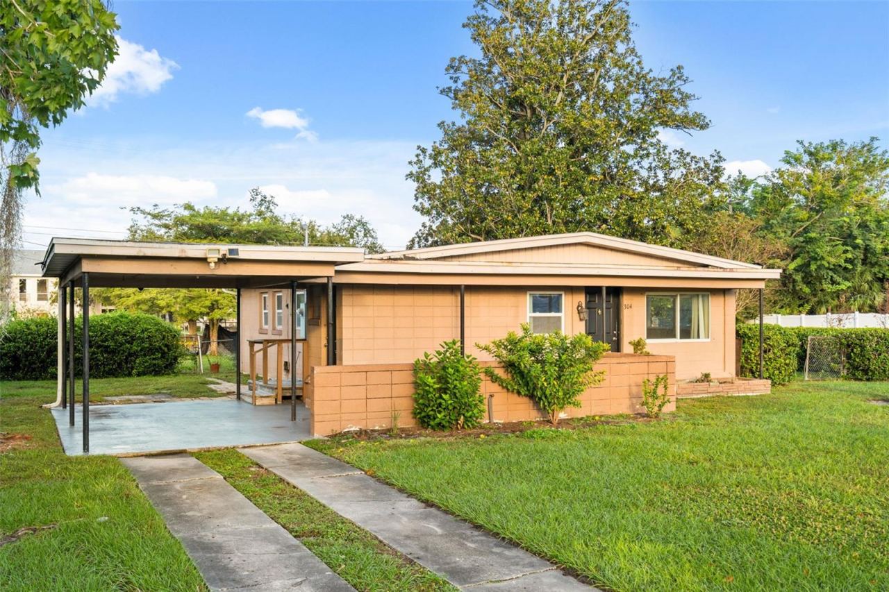 Photo 2 of 304 Cosmos Dr, Orlando, FL 32807