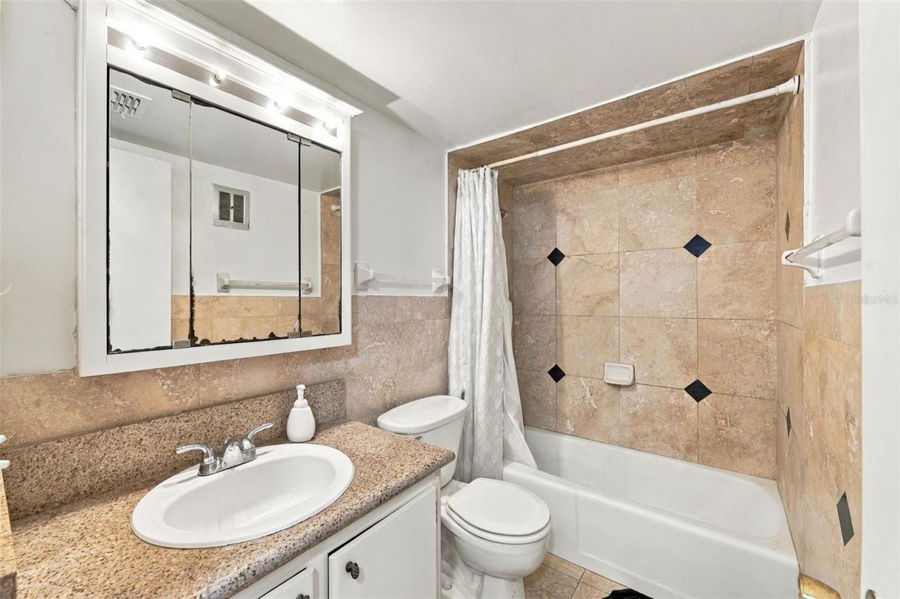 Photo 3 of 525 Conway Rd #46, Orlando, FL 32807