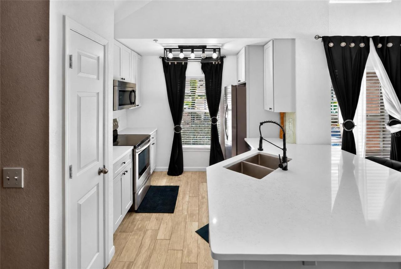 Photo 3 of 9093 Lee Vista Blvd #905, Orlando, FL 32829