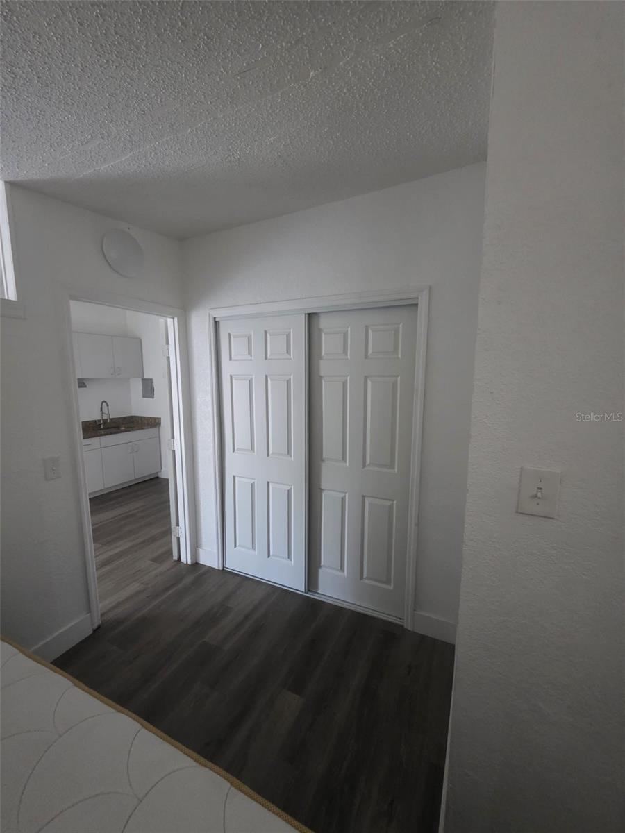 Photo 3 of 7 N Christiana Ave, Apopka, FL 32703