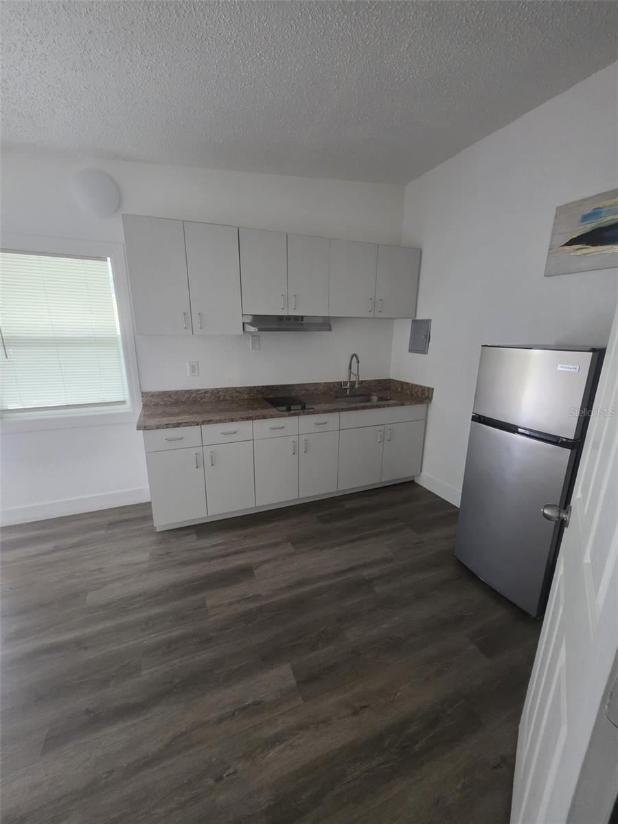 Photo 4 of 7 N Christiana Ave, Apopka, FL 32703