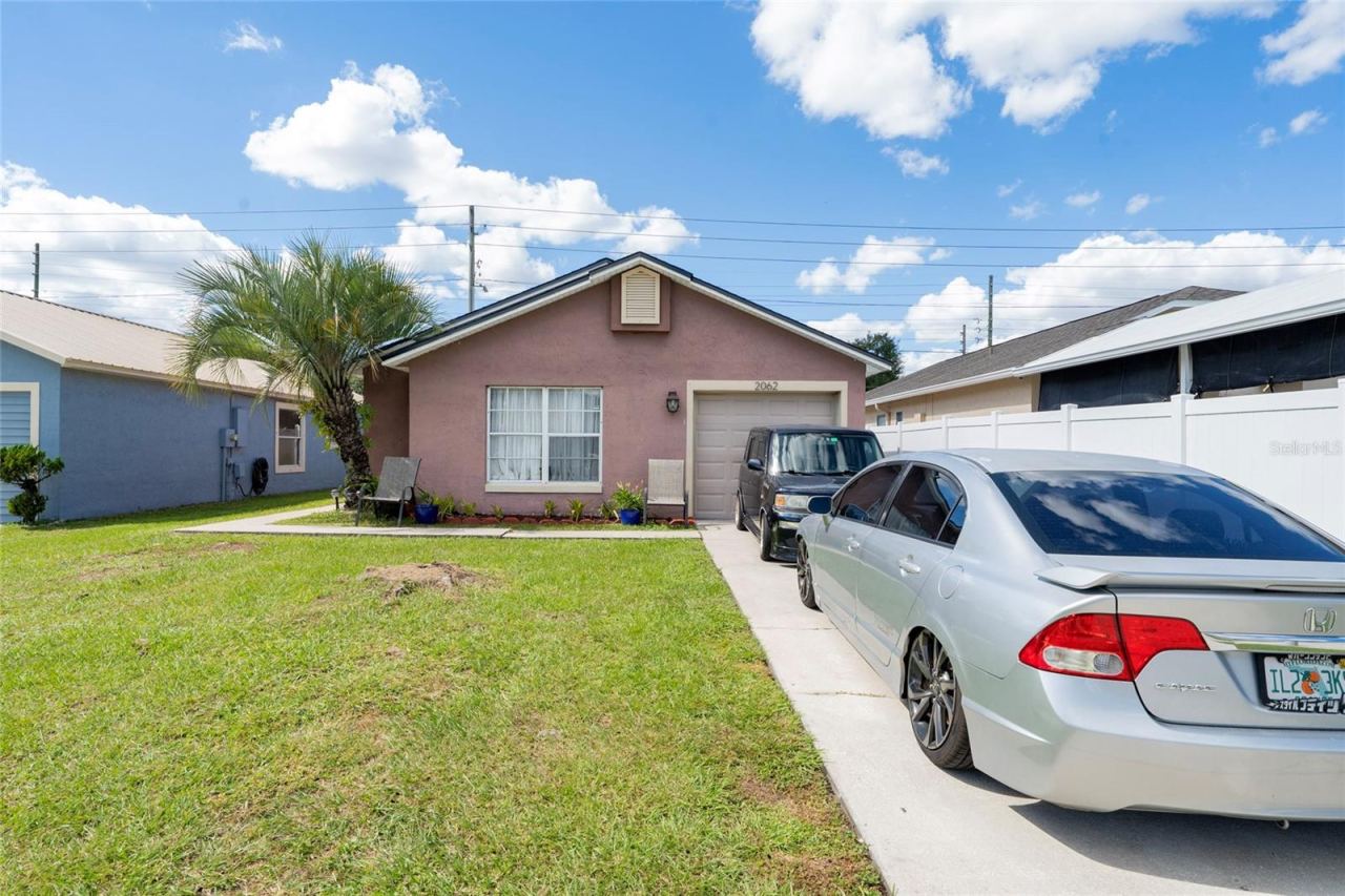 Photo 2 of 2062 Tropic Bay Ct, Orlando, FL 32807