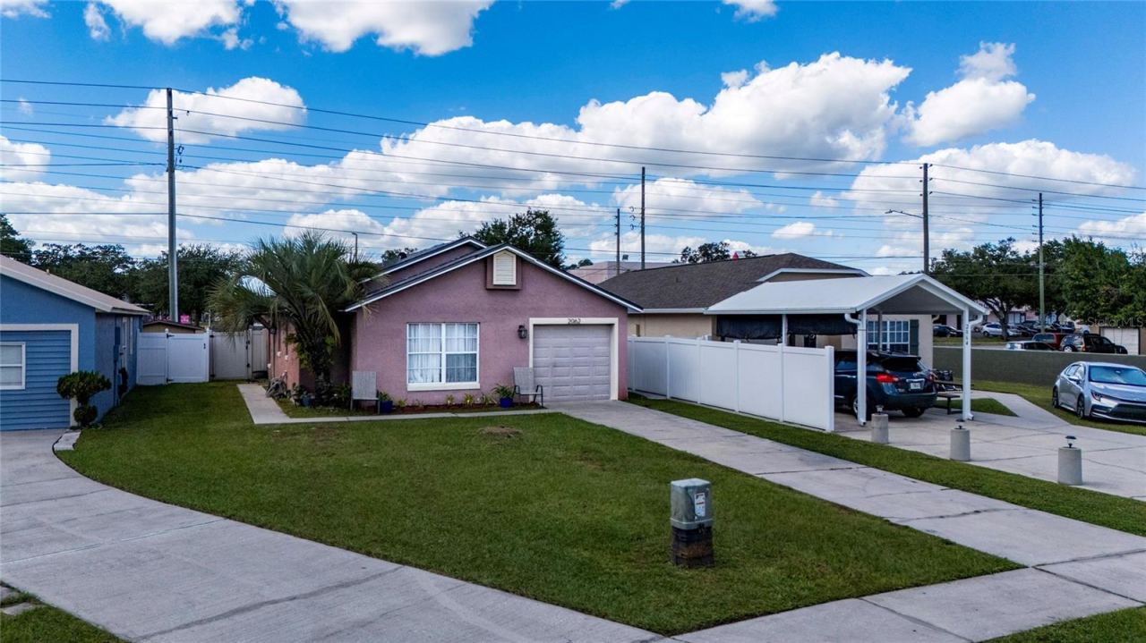 Photo 3 of 2062 Tropic Bay Ct, Orlando, FL 32807