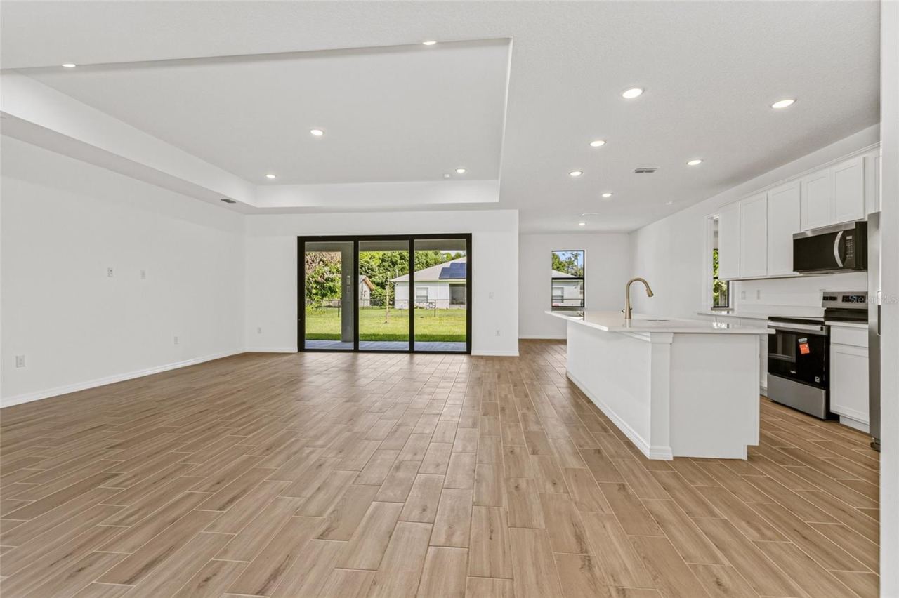Photo 3 of 30 Ludlow Ln E, Palm Coast, FL 32137