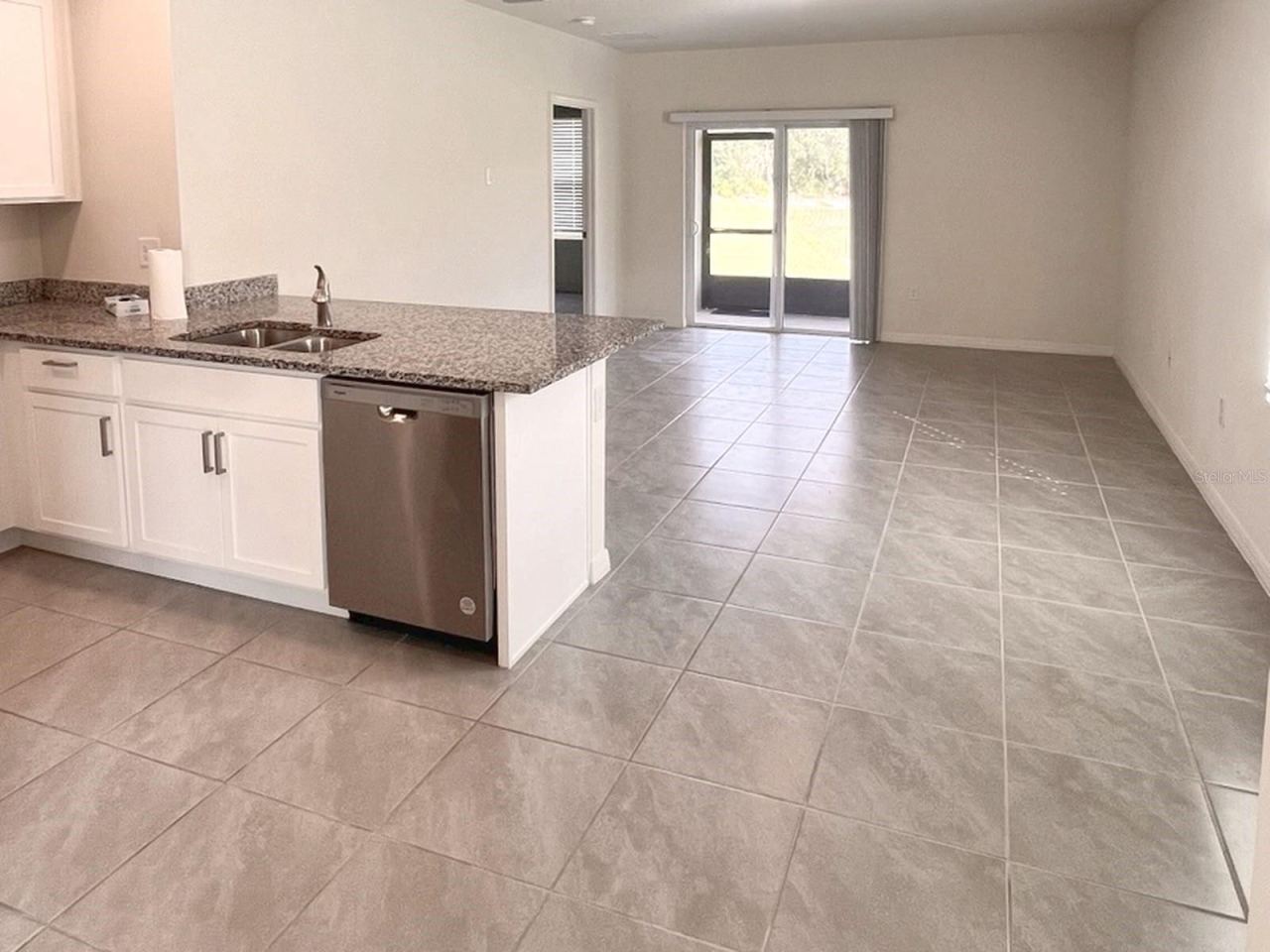 Photo 4 of 1015 Victoria Parc Ave, Orange City, FL 32763