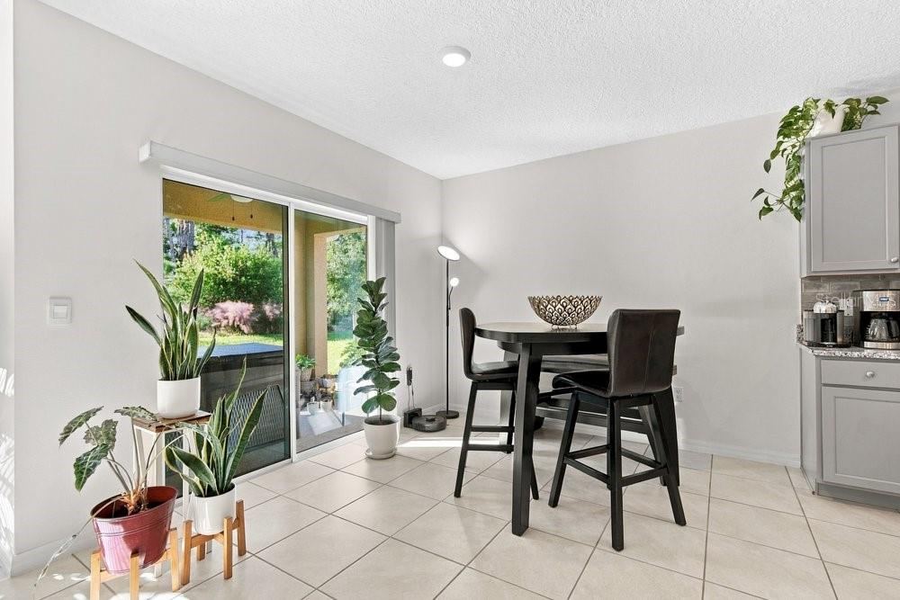 Photo 4 of 843 Lazio Cir, Debary, FL 32713