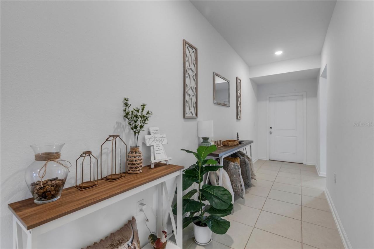 Photo 5 of 1295 Belle Isle Ln, Daytona Beach, FL 32124