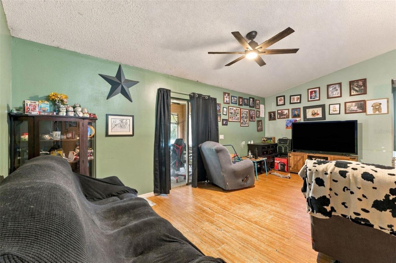 Photo 4 of 451 E French Ave, Orange City, FL 32763
