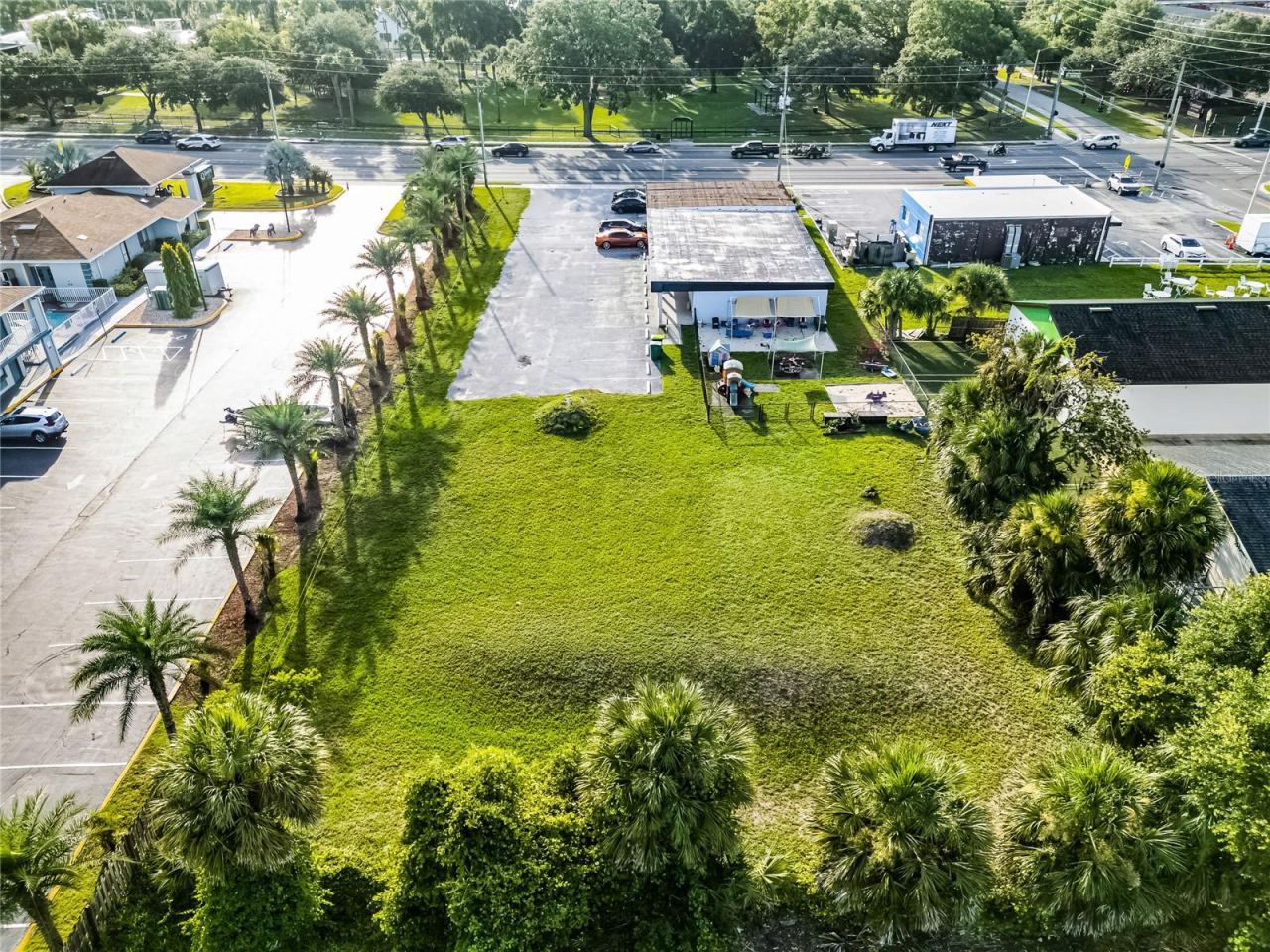 Photo 5 of 465 S Volusia Ave, Orange City, FL 32763