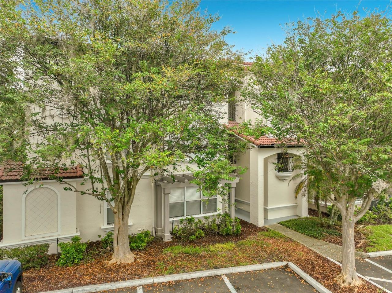 Photo 3 of 5140 Conroy Rd #18, Orlando, FL 32811