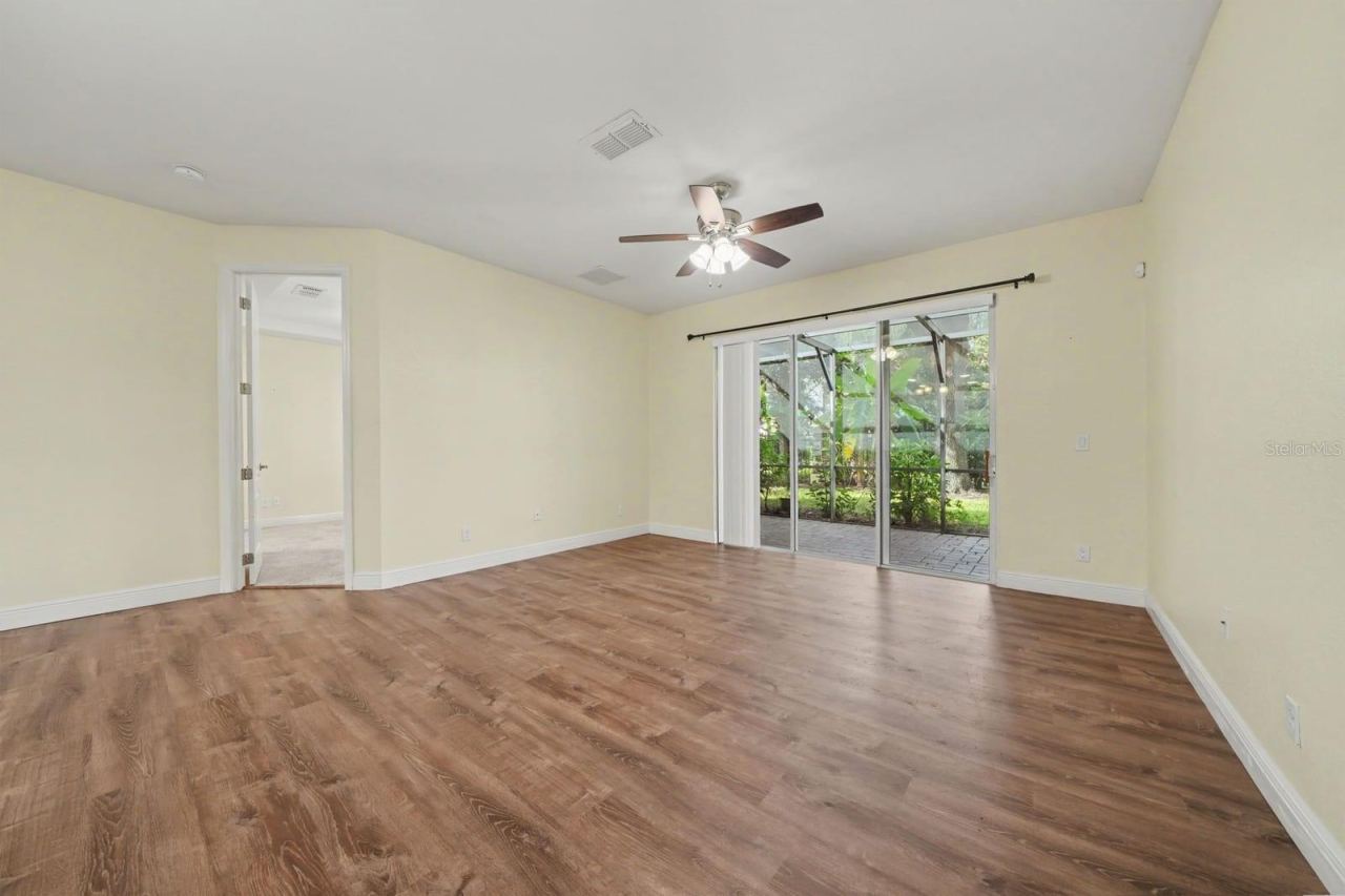 Photo 4 of 10329 Belfry Cir, Orlando, FL 32832