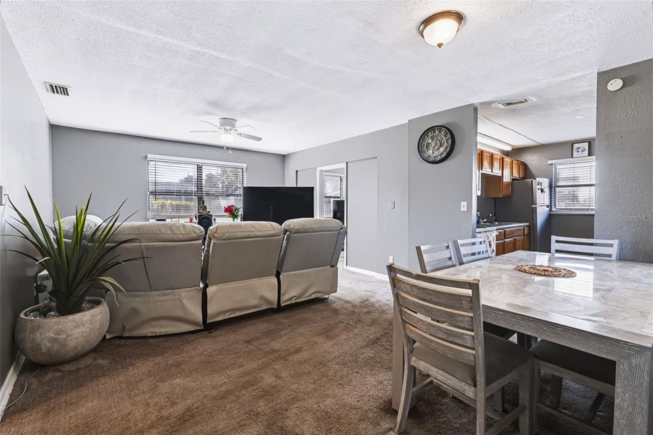 Photo 3 of 1884 Attucks Ave, Orlando, FL 32811