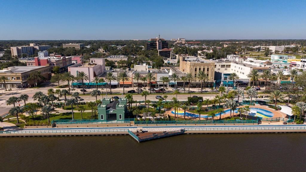 Photo 4 of 440 S Beach St, Daytona Beach, FL 32114
