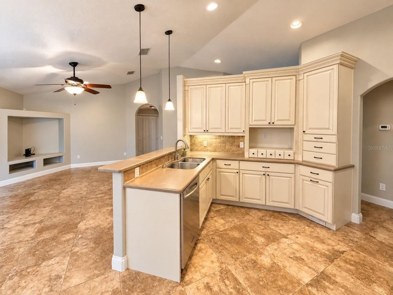 Photo 3 of 860 Hickory Ave, Orange City, FL 32763