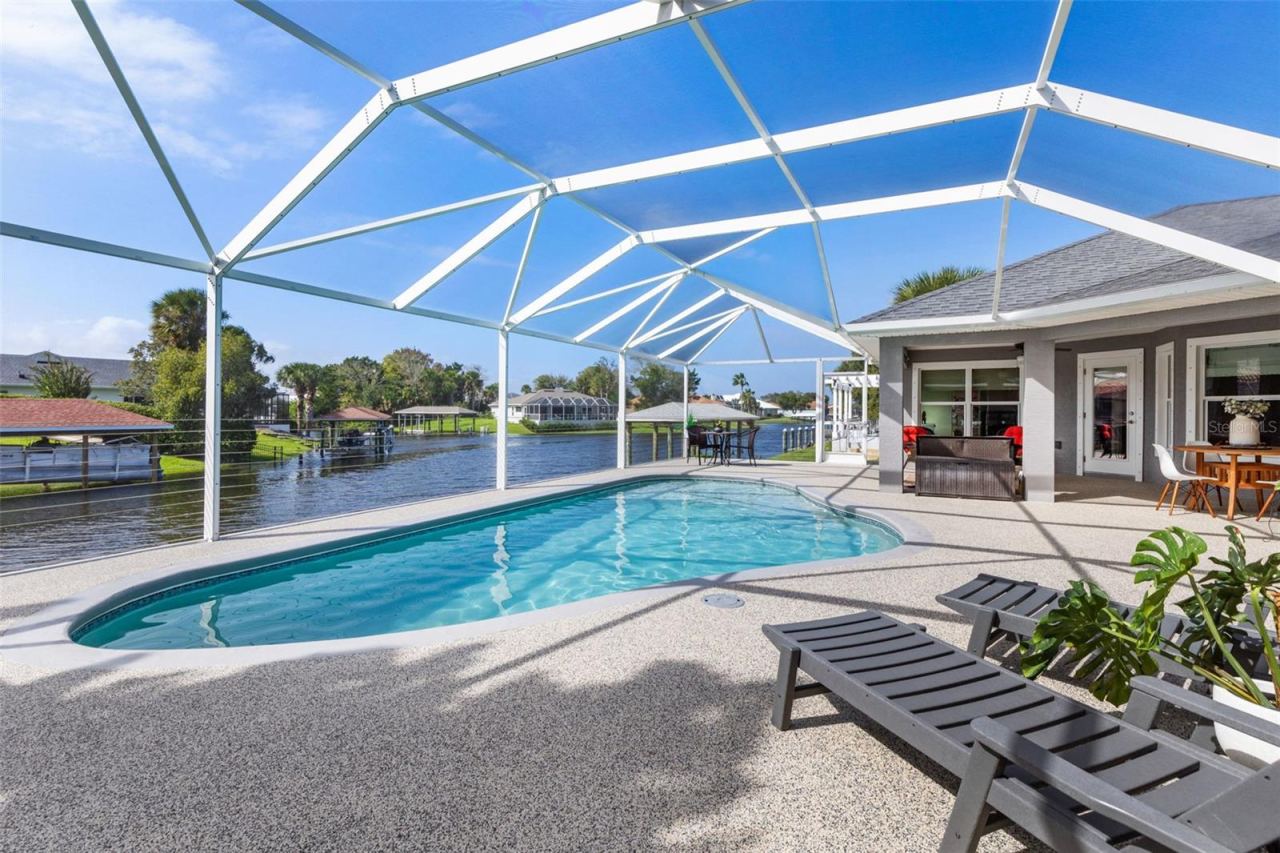 Photo 3 of 5 Clermont Ct, Palm Coast, FL 32137