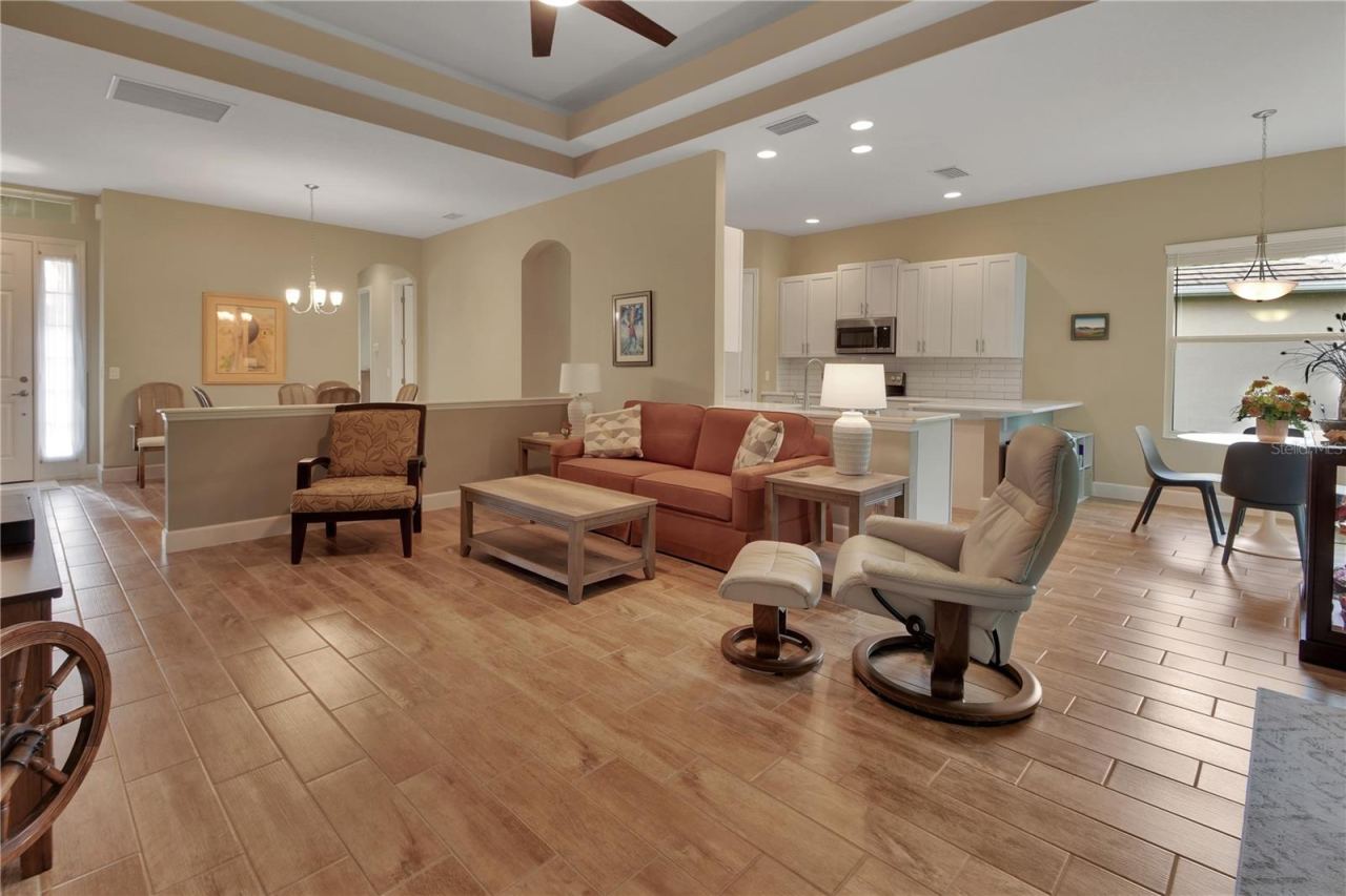 Photo 5 of 603 Newhall Ln, Debary, FL 32713